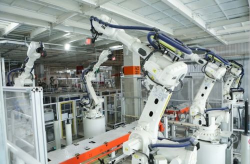 紅旗新工廠全方位亮相 智能制造實力不斷提升